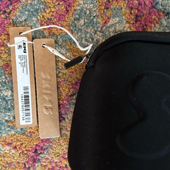 NWT SKIMS | Women’s Black Travel/Toiletry/Cosmetics Zip Top Embossed Logo Bag OS - Picture 8 of 11